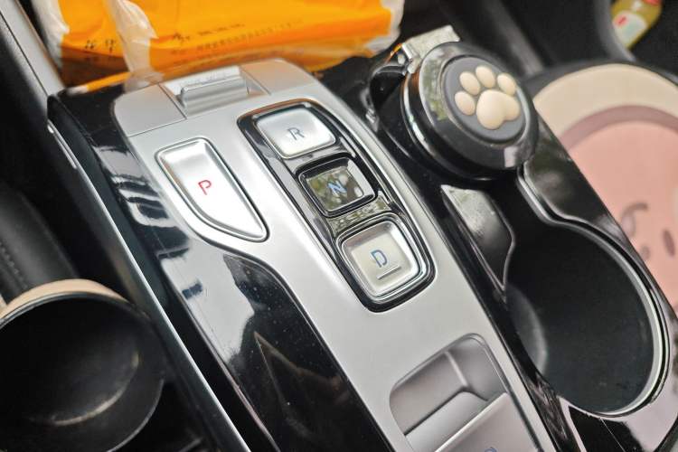 Used Hyundai Tucson 2021 Tucson L 1.5T DCT GLX Elite Edition Gear Lever