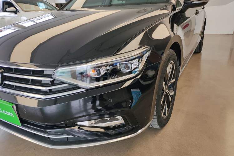 Used Volkswagen Magotan 2020 330TSI DSG Leading Model Left Front Headlight