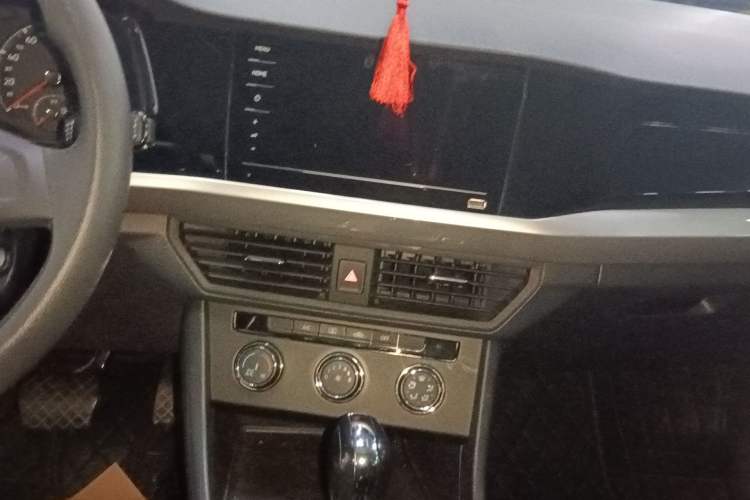 Used Volkswagen Bora 2021 1.5L Automatic Fashionable Smart Connectivity Version
