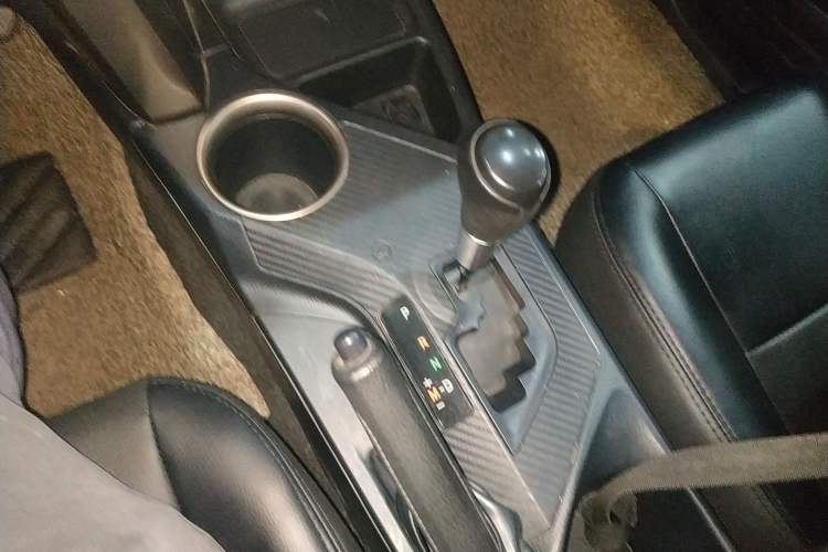 Used Toyota RAV4 2015 2.0L CVT Two-Wheel Drive Urban Edition
