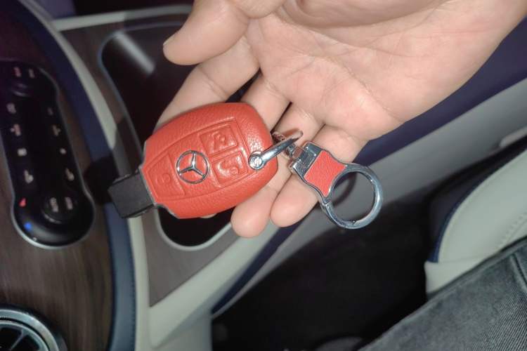 Used Mercedes-Benz Vito 2023 2.0T Elite Version 7 Seats Interior 1