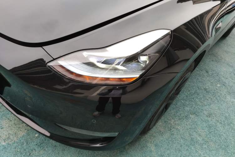 Used Tesla Model Y 2023 Long-Range All-Wheel-Drive Version