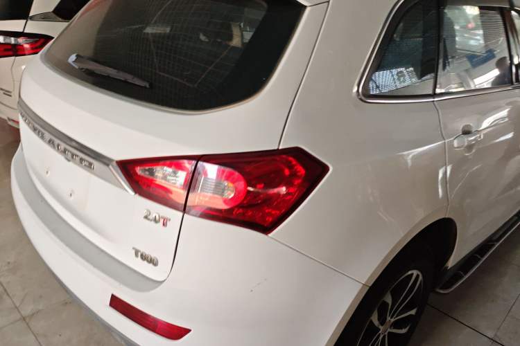 Used Zotye T600 2015 Family Edition 2.0T Manual Elite Version
