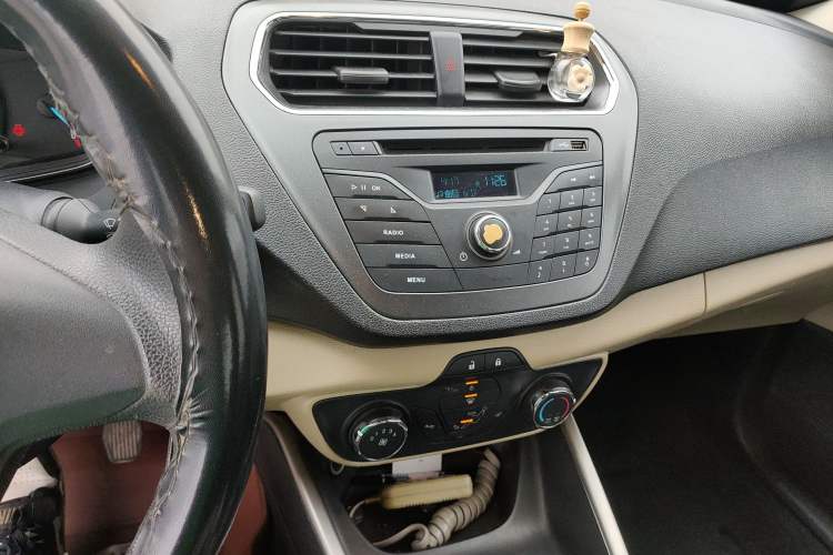 Used Ford Escort 2015 1.5L Manual Comfort Model
