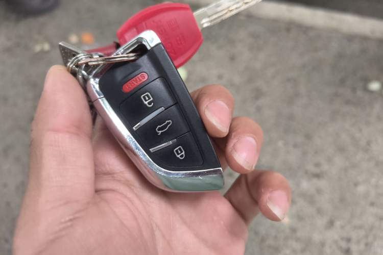 Used BYD Yuan New Energy 2019 EV360 Smart Connect Luxurious Model Vehicle Key