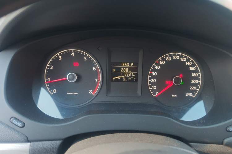 Used Volkswagen Sagitar 2014 1.6L Automatic Comfort Model Instrument Cluster