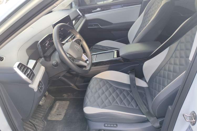 Used Volkswagen ID.6 CROZZ 2022 Long-Range PRO Edition
