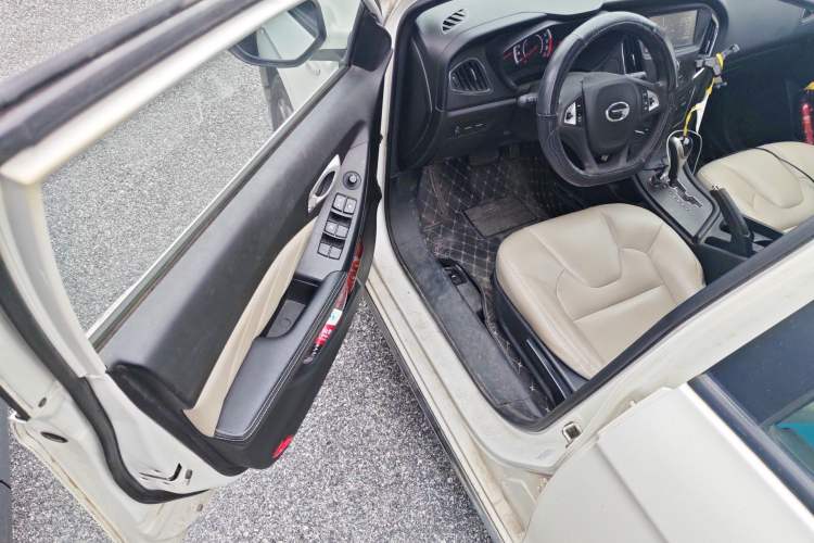 Used GAC Trumpchi GA3S Vision 2014 1.6L Automatic Luxury ESP Version Driver Seat