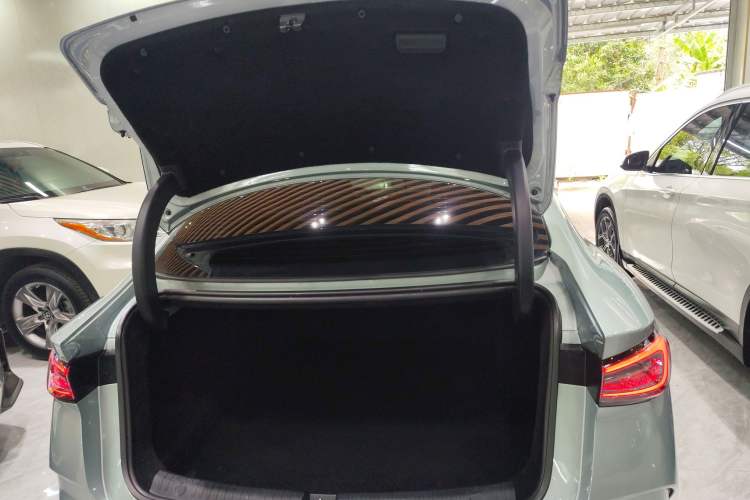 Used BYD Seal 06 New Energy 2025 DM-i Smart Drive 80KM Luxury Model Trunk