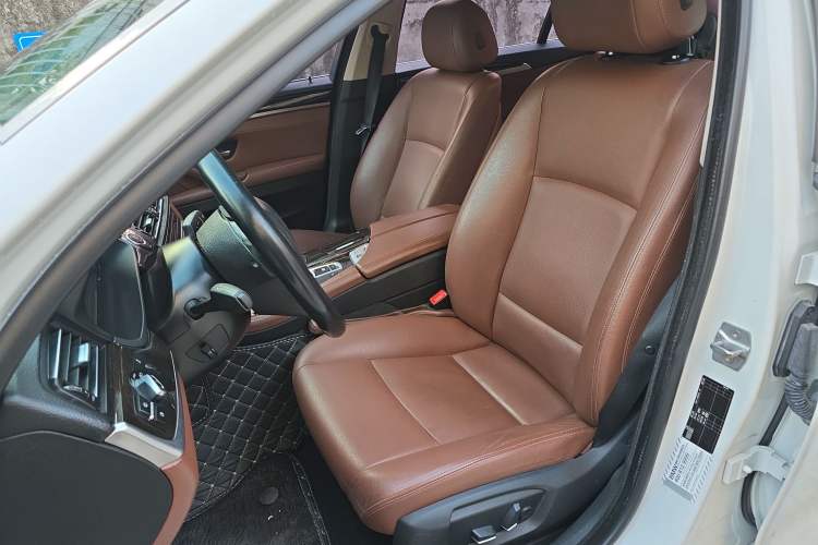 Used BMW 5 Series 2014 528Li Leading Model Left Front Seat