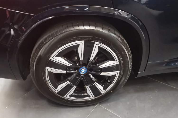 Used BMW iX3 2022 Leading Model Right Rear Wheel Hub