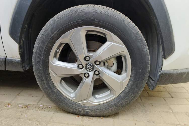 Used Toyota RAV4 2022 2.0L CVT Two-Wheel Drive Fashion Plus Edition Right Front Wheel Hub