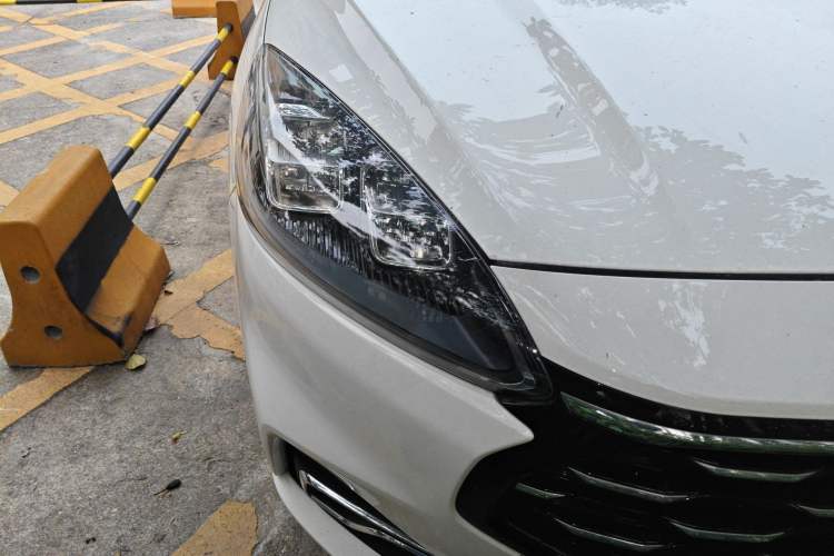 Used Ford Escape 2020 EcoBoost 245 Two-Wheel-Drive Titanium Edition