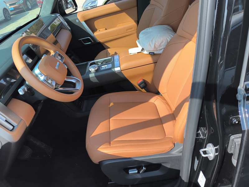 Used iCAR V27 2026 Model 200KM Four-Wheel Drive Falcon 500 — 14