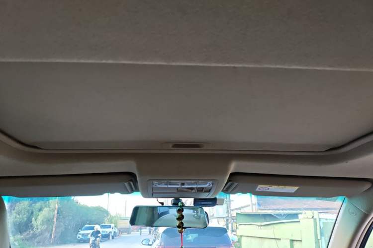 Used Toyota Highlander 2012 2.7L Two-Wheel Drive 7-Seater Luxury Edition