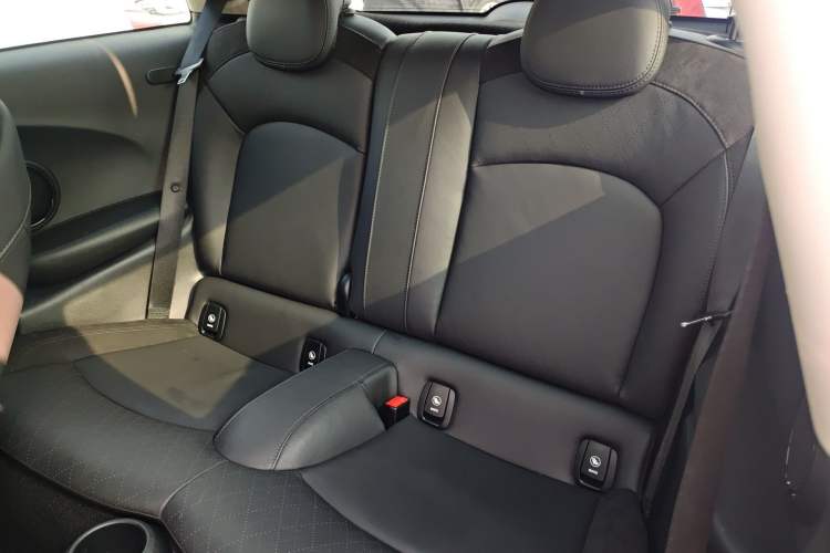 Used MINI 2022 1.5T COOPER Artist