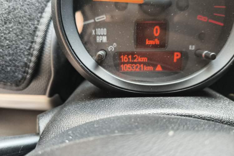 Used MINI Countryman 2013 1.6T COOPER ALL4 Fun Odometer Close Up