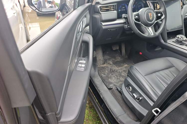 Used Hongqi HS7 PHEV 2024 2.0T PHEV Four-Wheel Drive Flagship Edition 6 Seats Driver Seat