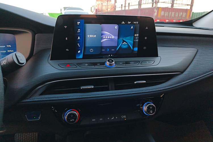 Used Buick Velite 6 2023 430km Range Commuter Version
