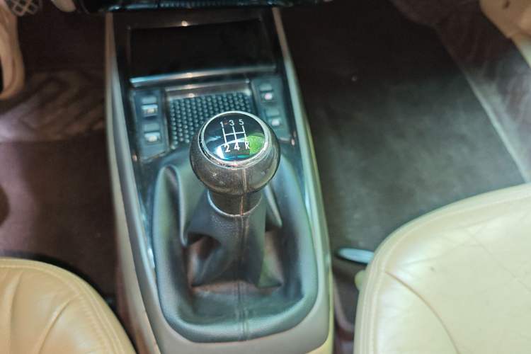 Used Volkswagen Santana Vista 2008 1.8L Manual Comfort Edition
