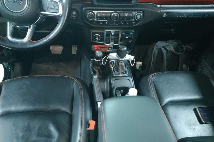 Used Jeep Wrangler 2019 2.0T Rubicon Four-Door Version China VI Emission Standard