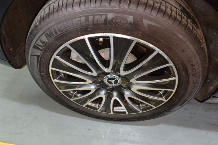 Used Mercedes-Benz S-Class 2017 S 320 L Business Model Right Rear Wheel Hub