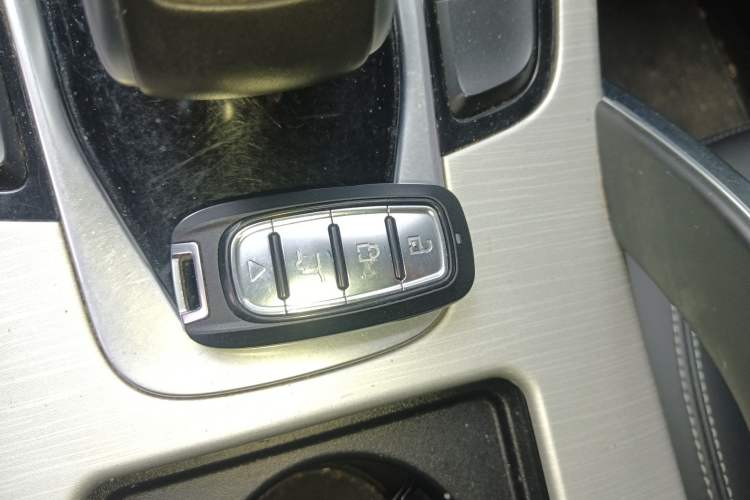 Used Geely Auto Emgrand X7 Sport 2020 1.8TD DCT Two-Wheel Drive Zhiya Model
