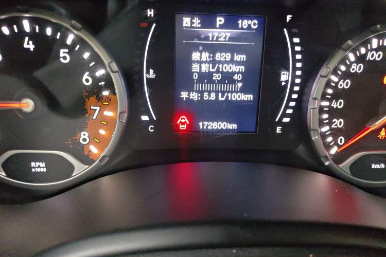 Used Jeep Renegade 2018 Connected Large Screen Version 180T Automatic High-Energy Edition Odometer Close Up