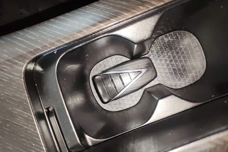 Used Venucia V 2021 260T Idol Edition
