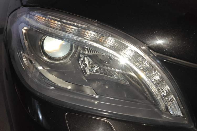 Used Mercedes-Benz M-Class 2014 ML 320 4MATIC
