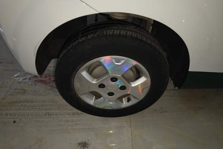 Used Roewe Clever 2021 302km All-Round Version Exterior 5