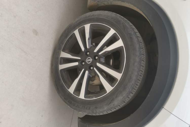 Used Nissan Kicks 2021 1.5L XL CVT Cool Enjoyment Edition
