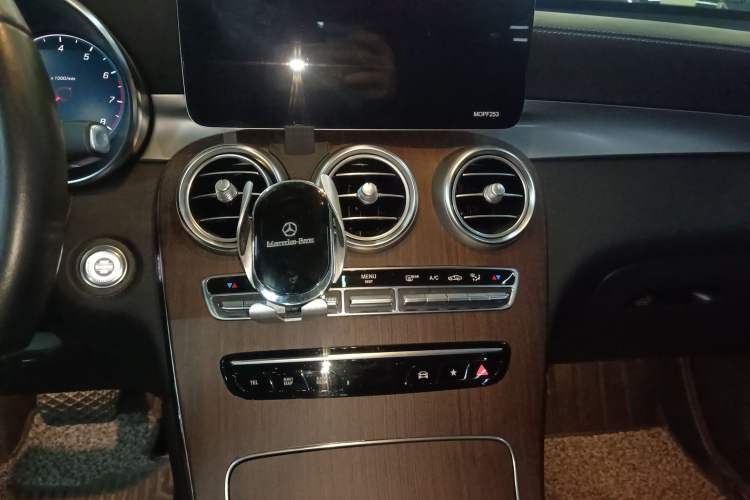 Used Mercedes-Benz GLC 2020 Facelift GLC 300 L 4MATIC Dynamic Edition
