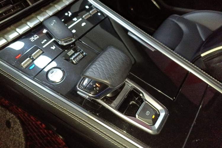 Used Changan CS85 COUPE 2019 1.5T DCT Version China VI Standard