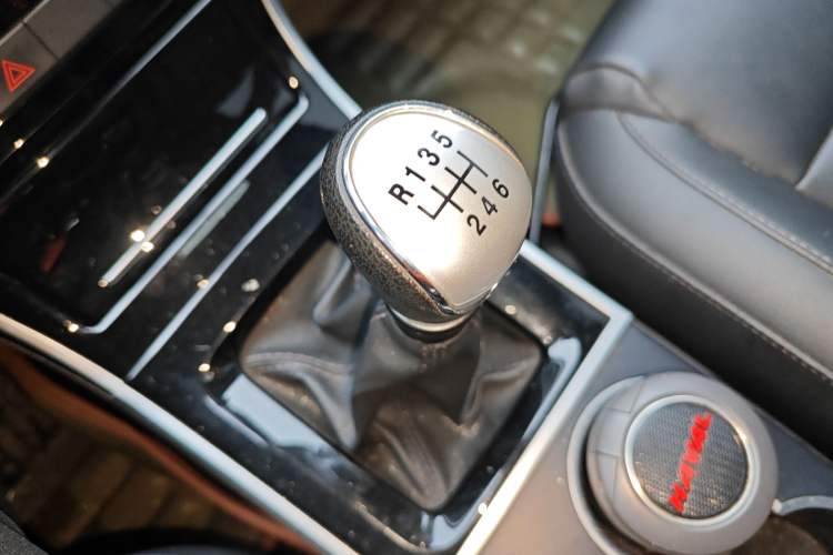 Used Haval H2 2016 Red Label 1.5T Manual Two-Wheel Drive Elite Model
