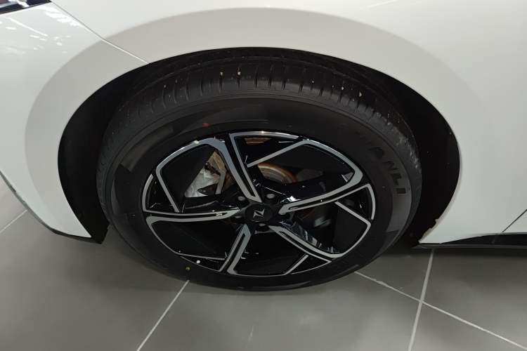 Used Dongfeng eπ eπ007 2024 Range-Extended 200 Air Edition