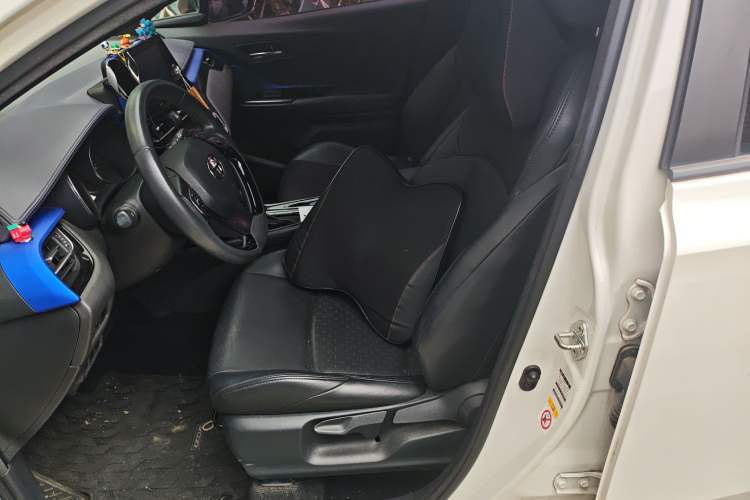 Used Toyota IZOA 2018 2.0L Yichi Version China VI Standard