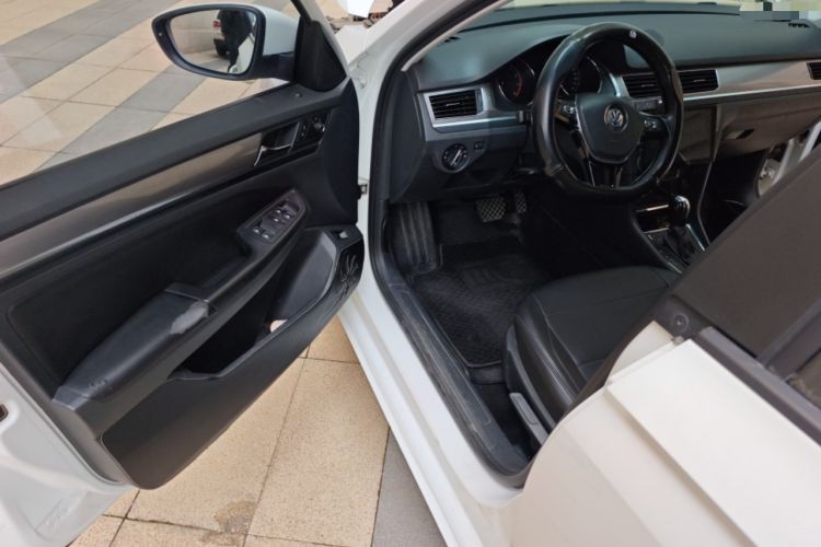 Used Volkswagen Bora 2018 1.5L Automatic Fashion Model Driver Seat