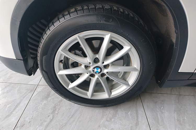 Used BMW X1 2016 sDrive18Li Fashion Model Left Front Wheel Hub