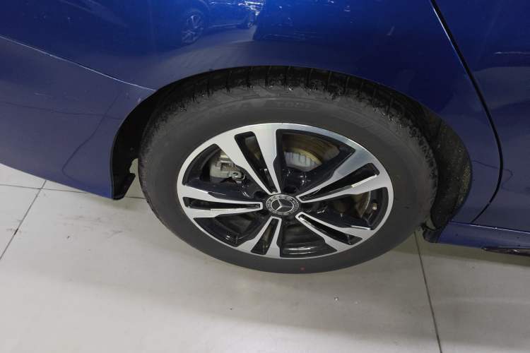 Used Mercedes-Benz C-Class 2019 C 260 Sport Edition Exterior 5
