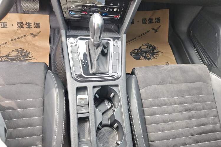 Used Volkswagen Magotan 2020 380TSI DSG Luxury Version Gear Lever