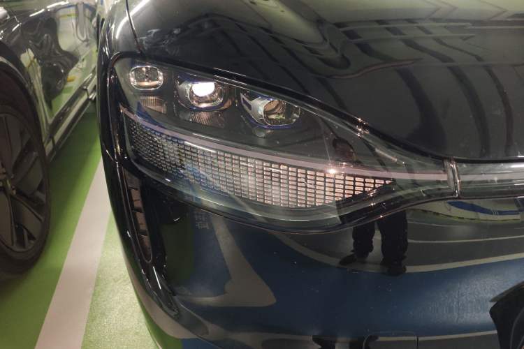 Used Hima AITO M9 2024 All-Electric Ultra Version 100 kWh 6-Seater Model
