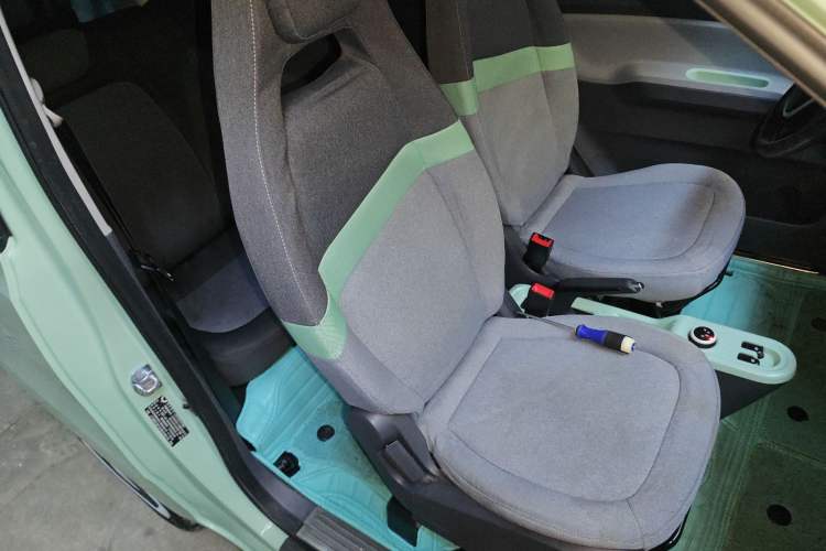 Used Wuling Hongguang MINIEV 2021 Macaron Fashion Model Lithium Iron Phosphate
