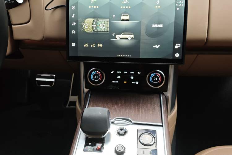 Used Land Rover Range Rover 2023 3.0 L6 360 PS Grand Edition