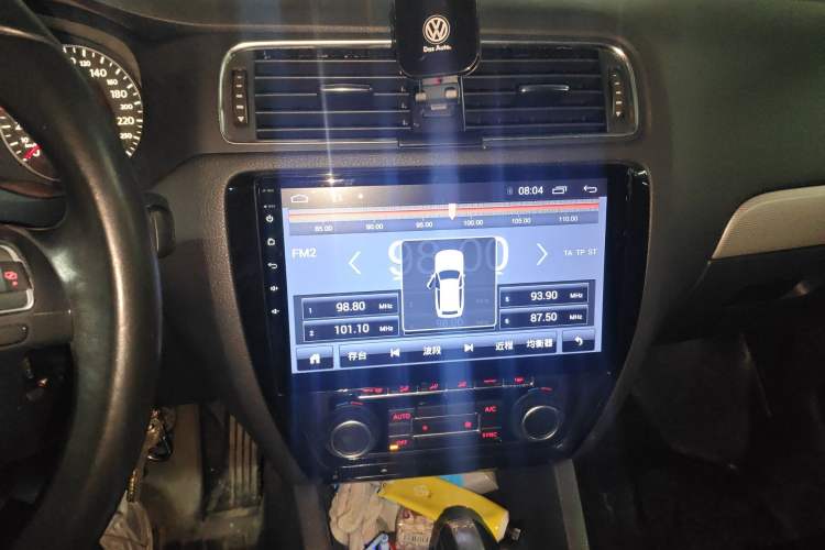 Used Volkswagen Sagitar 2012 1.4TSI Automatic Luxury Edition Audio And AC Panel