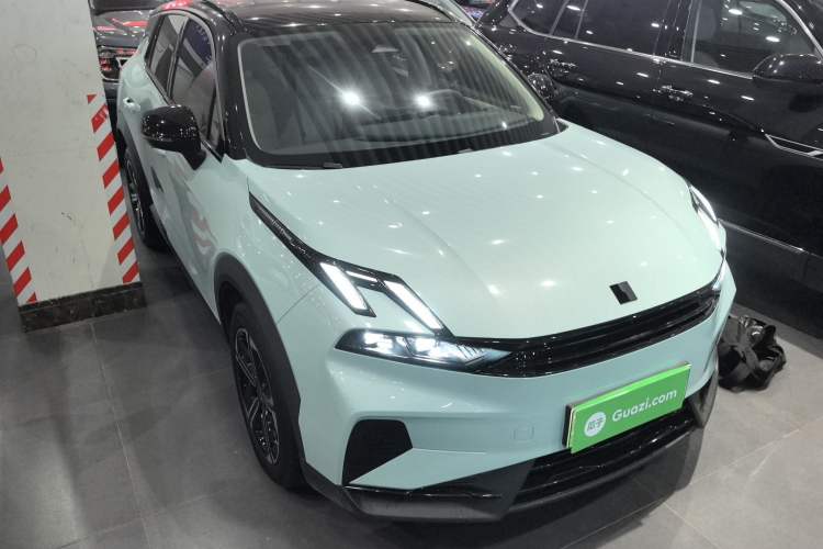 Used Lynk & Co 06 EM-P 2023 EM-P 126 Long-Range Halo Front Right 45 Deg