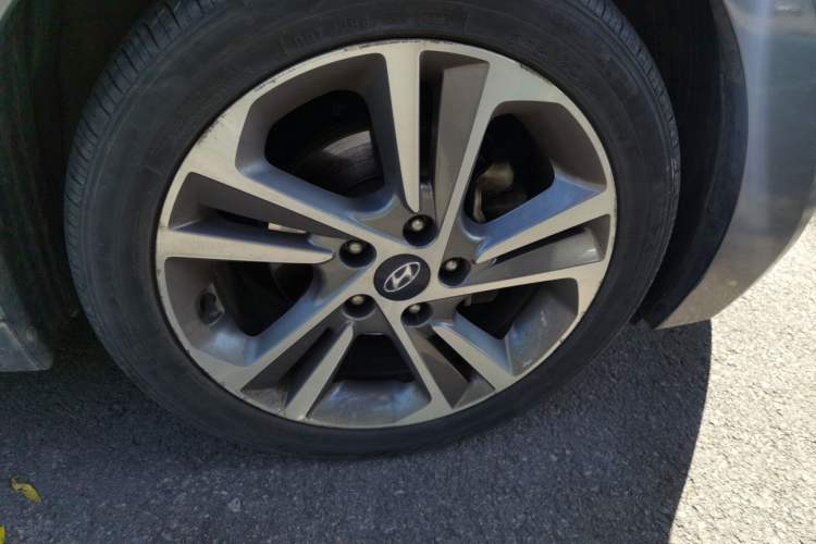 Used Hyundai Elantra (6th Generation / Lingdong) 2016 1.6L Automatic ZhiXuan – Elite Version Right Front Wheel Hub