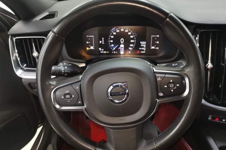 Used Volvo S60 2022 B4 Zhiyi Luxury Edition
