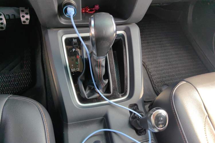 Used BAIC Off-Road BJ40 2016 40L 2.3T Automatic All-Wheel Drive Premium Edition Gear Lever