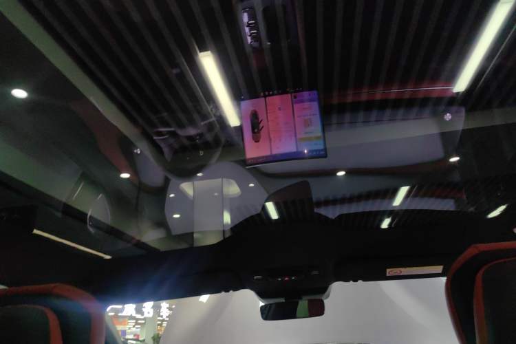 Used Xiaomi Auto SU7 2024 Rear-Drive Long-Range Intelligent Driving Version Headliner